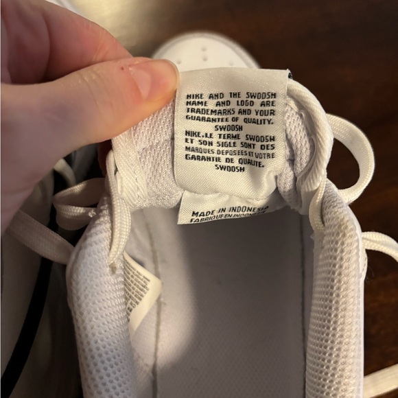 Boys size 5.5 Nike sneakers - Picture 5 of 6